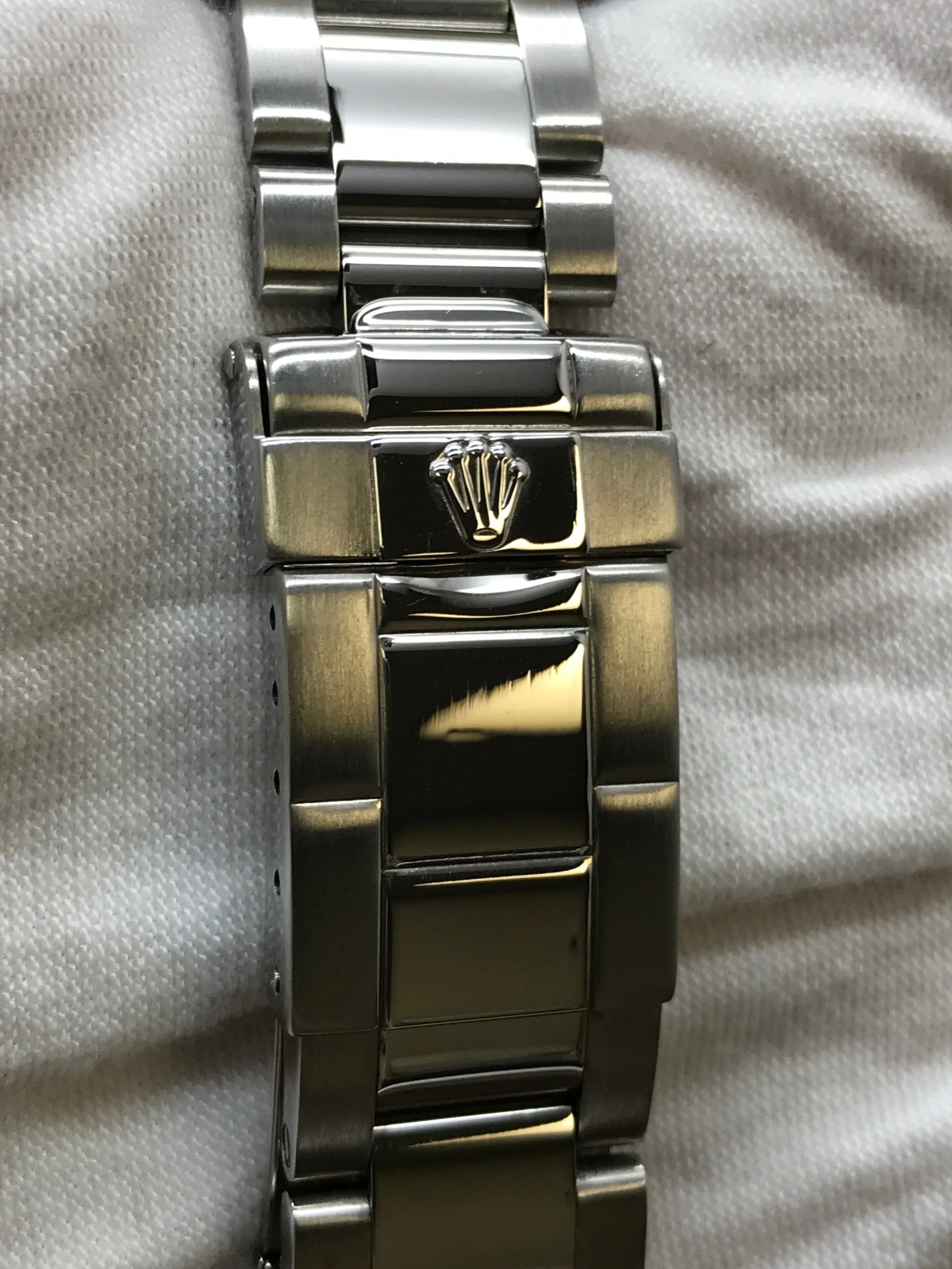 Rolex Yacht-Master 40mm 16622 Silver Dial Automatic Men's Watch