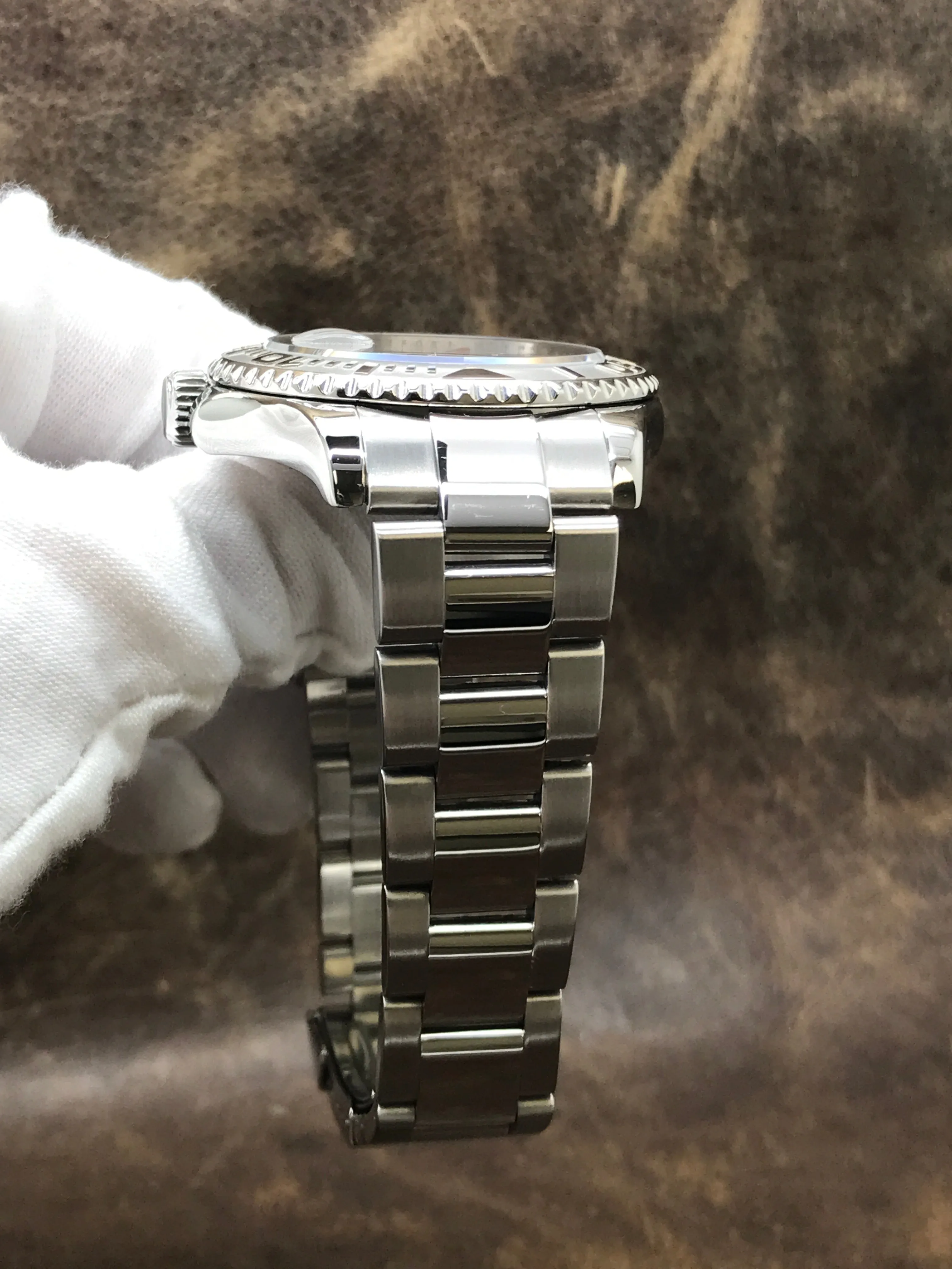 Rolex Yacht-Master 40mm 16622 Silver Dial Automatic Men's Watch