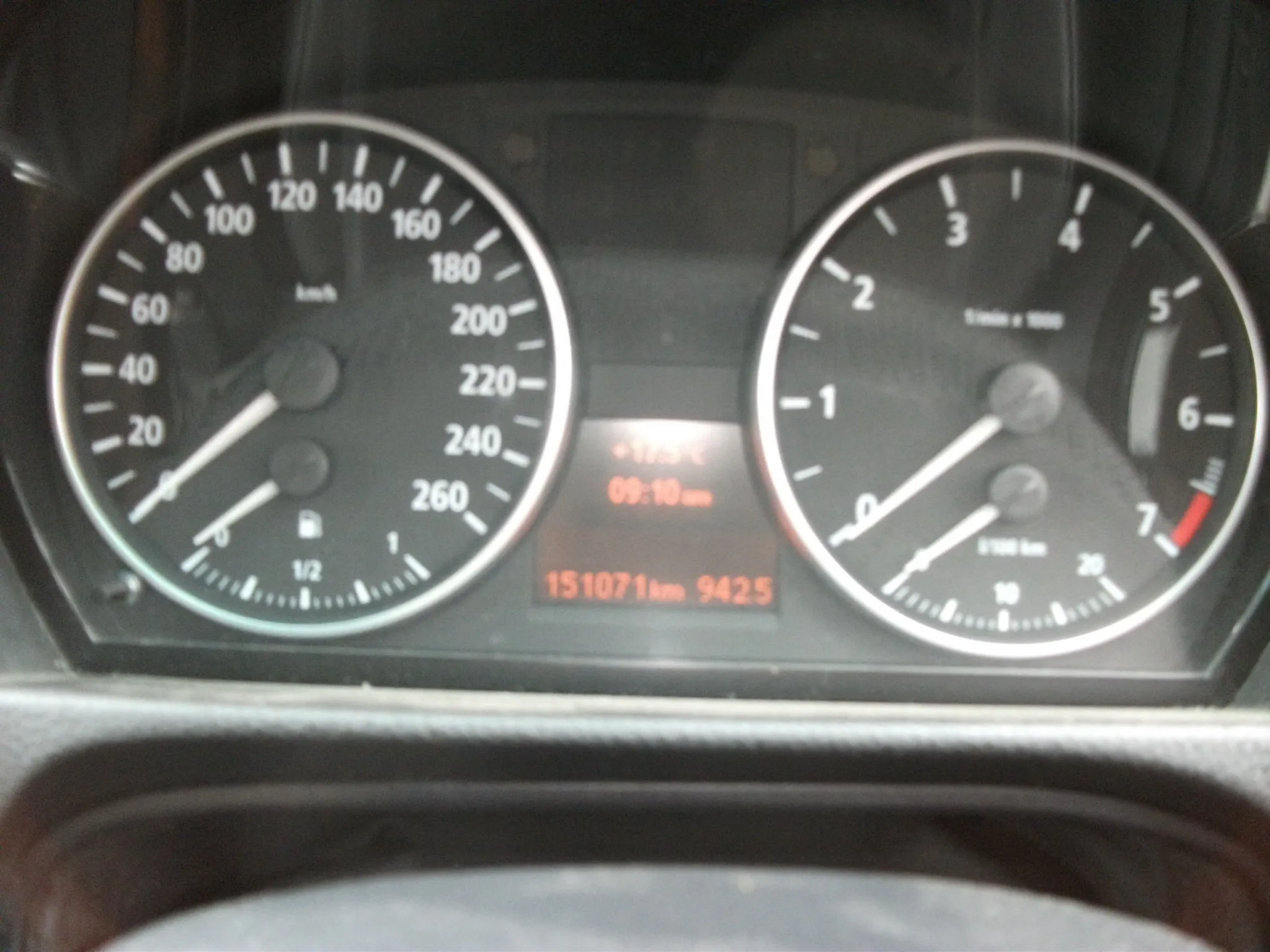 S2702 3' E90 Sedan 320i N46 AUTO 2006/10