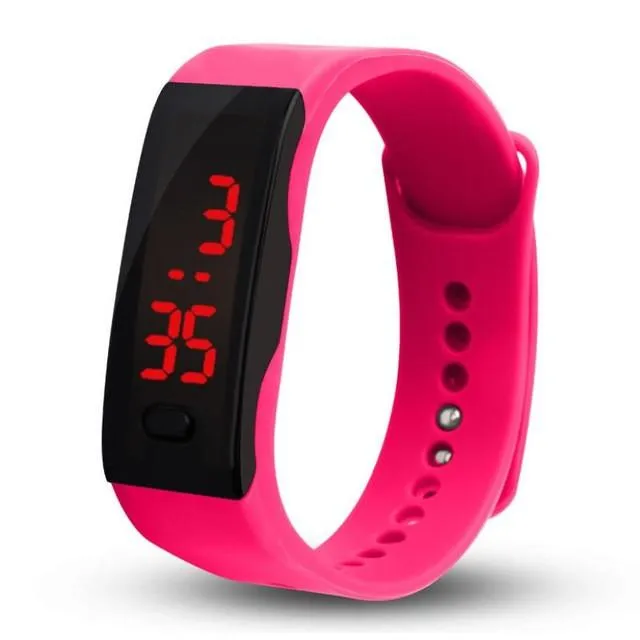 SPORTY BRACELET WATCH