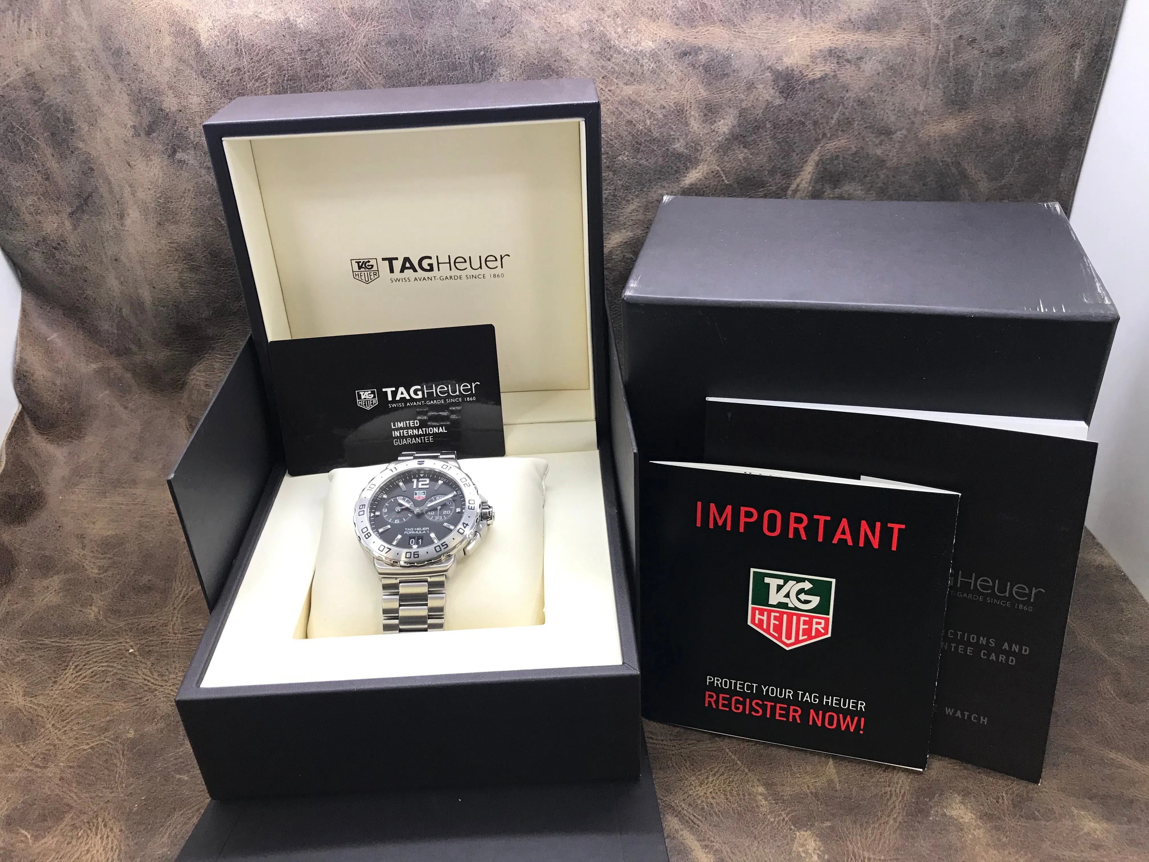 TAG Heuer Formula 1 WAU111A.BA0858 Black Dial Quartz Men's Watch