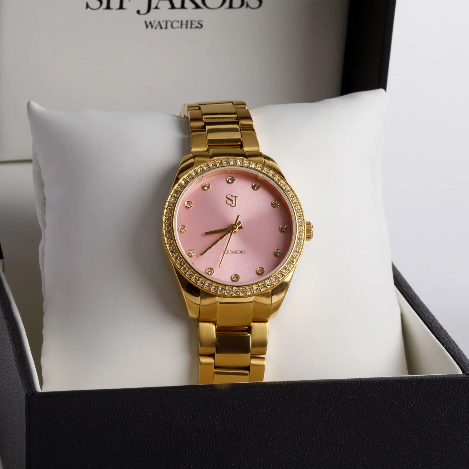 Watch Valeria