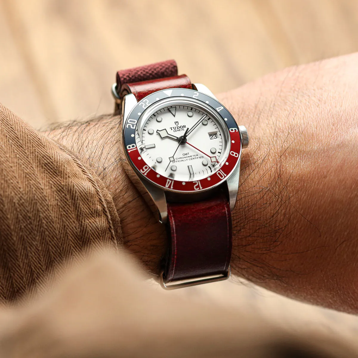 WatchGecko Genuine Leather British Military Watch Strap: Cambridge - Vintage Red